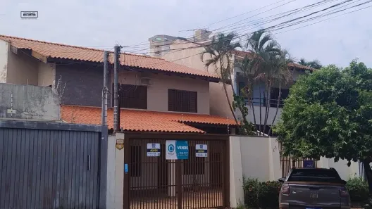 Sobrado com 3 Quartos para alugar, 320m² no Santa Fé, Campo Grande
