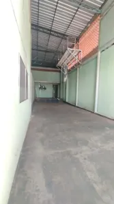 Galpão/Depósito/Armazém com 4 Quartos para alugar, 220m² no Jardim Balneário Meia Ponte, Goiânia