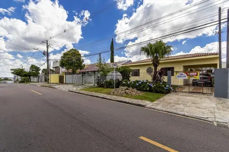 Casa com 2 Quartos à venda, 200m² no Guabirotuba, Curitiba
