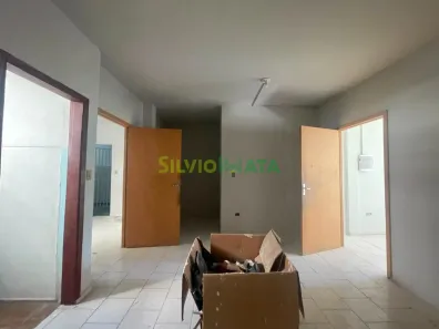 Sala Comercial com 3 Quartos para alugar, 45m² no Zona 01, Maringá