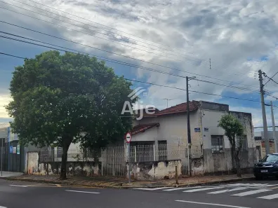 Casa com 2 Quartos à venda, 202m² no Bassan, Marília