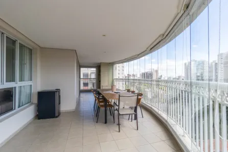 Apartamento com 4 Quartos à venda, 247m² no Vila Sofia, São Paulo