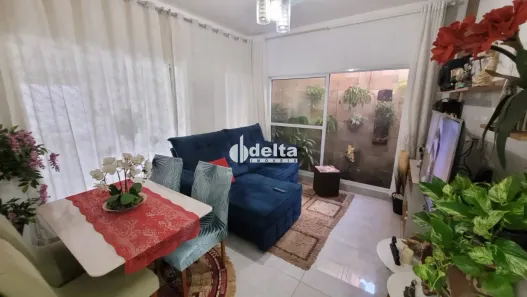 Casa com 3 Quartos à venda, 172m² no Jardim das Palmeiras, Uberlândia