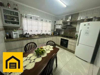 Sobrado com 3 Quartos à venda, 180m² no Parque das Américas, Mauá