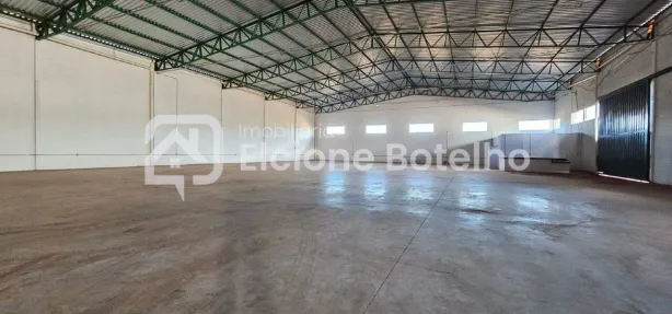 Galpão/Depósito/Armazém para alugar, 1586m² no Santa Mônica, Uberlândia