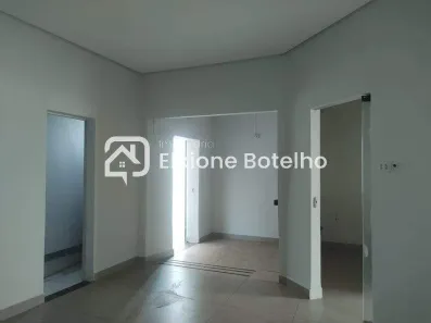 Prédio Comercial para alugar, 12m² no Centro, Uberlândia