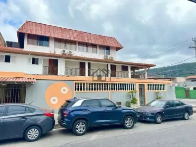 Casa com 29 Quartos à venda, 375m² no Piratininga, Niterói