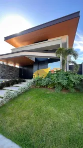 Casa de Condomínio com 3 Quartos à venda, 280m² no Petrópolis, Várzea Grande