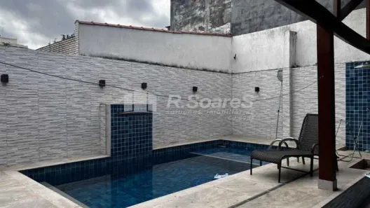 Casa com 3 Quartos à venda, 200m² no Vila Valqueire, Rio de Janeiro