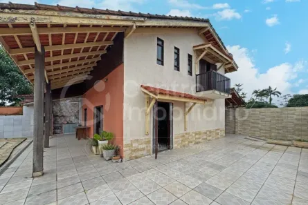 Casa com 3 Quartos à venda, 140m² no Parque Turistico, Peruíbe