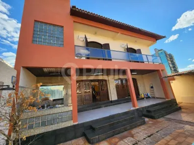 Casa com 6 Quartos à venda, 344m² no Centro, Piracicaba