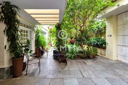 Casa com 4 Quartos à venda, 271m² no Sumaré, São Paulo