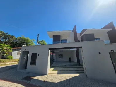 Casa de Condomínio com 3 Quartos à venda, 195m² no América, Joinville