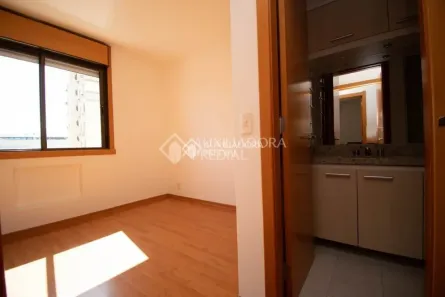 Apartamento com 3 Quartos à venda, 83m² no Passo da Areia, Porto Alegre