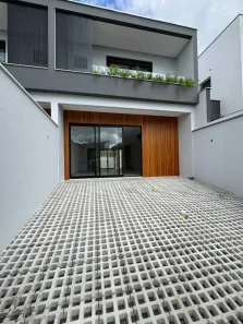 Sobrado com 3 Quartos à venda, 140m² no Jardim Sofia, Joinville