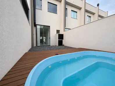 Sobrado com 3 Quartos à venda, 100m² no Costa e Silva, Joinville