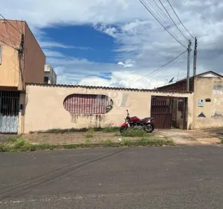 Casa com 2 Quartos à venda, 150m² no Martins, Uberlândia