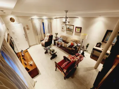 Sobrado com 3 Quartos à venda, 192m² no Residencial Portal da Mantiqueira, Taubaté