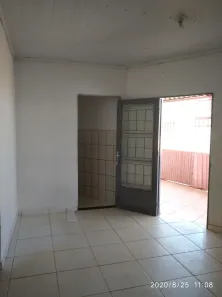 Casa com 2 Quartos para alugar, 120m² no Samambaia Sul, Brasília
