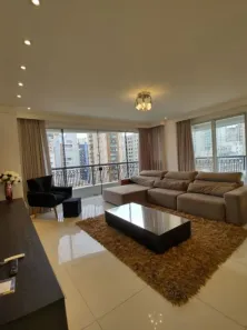 Apartamento com 3 Quartos para alugar, 155m² no Centro, Balneário Camboriú