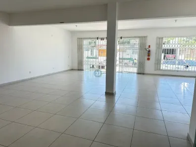 Ponto Comercial com 1 Quarto para alugar, 200m² no Rio Caveiras, Biguaçu