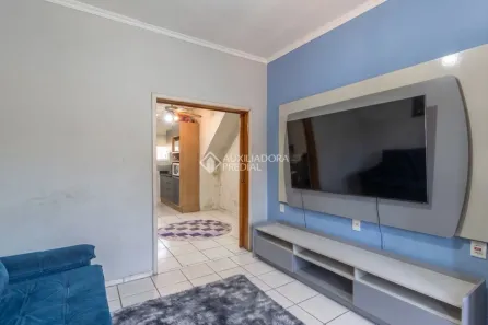 Casa com 3 Quartos à venda, 69m² no Passo da Areia, Porto Alegre