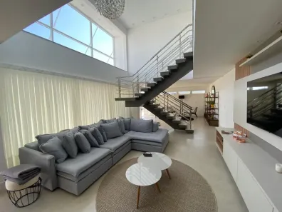 Casa de Condomínio com 3 Quartos para alugar, 233m² no Santa Regina, Camboriú