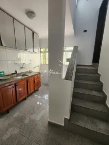 Casa com 4 Quartos para alugar, 243m² no Vila Gilda, Santo André