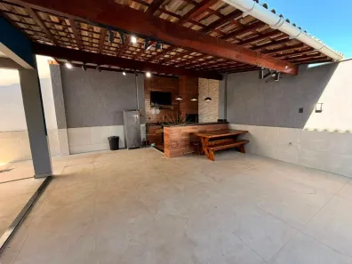 Casa de Condomínio com 2 Quartos à venda, 147m² no Granja dos Cavaleiros, Macaé