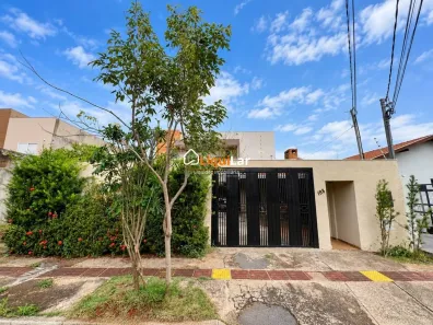 Sobrado com 3 Quartos para alugar, 242m² no Vila Vilas Boas, Campo Grande