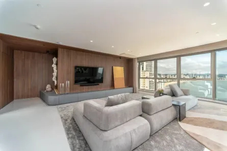 Apartamento com 4 Quartos para alugar, 265m² no Centro, Balneário Camboriú