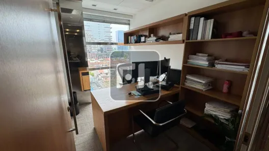 Sala Comercial para alugar, 200m² no Vila Olímpia, São Paulo