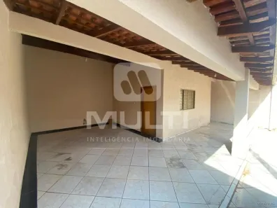 Casa com 3 Quartos para alugar, 180m² no São Jorge, Uberlândia