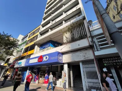 Sala Comercial para alugar, 220m² no Centro, Curitiba
