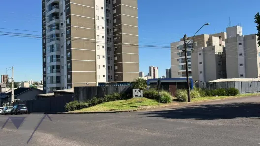 Lote/Terreno para alugar, 1462m² no Neva, Cascavel