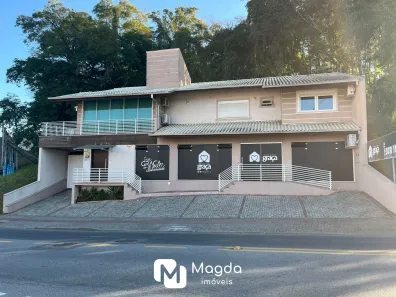 Casa com 3 Quartos para alugar, 390m² no Velha, Blumenau