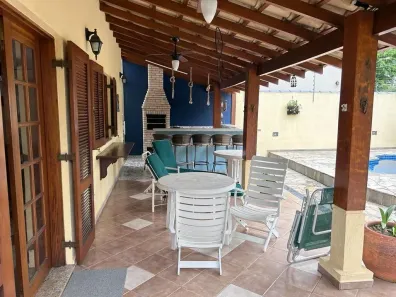 Casa com 4 Quartos à venda, 375m² no Jardim Virgínia, Guarujá