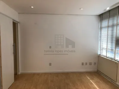 Sala Comercial com 3 Quartos para venda ou aluguel, 46m² no Cambuí, Campinas