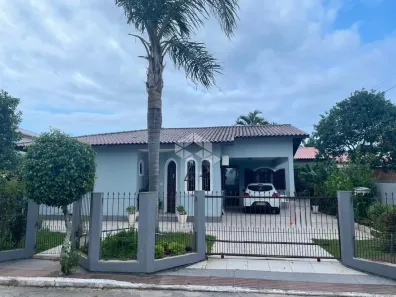 Casa com 3 Quartos à venda, 127m² no Campeche, Florianópolis