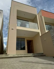 Casa com 2 Quartos à venda, 130m² no Lagoa, Macaé