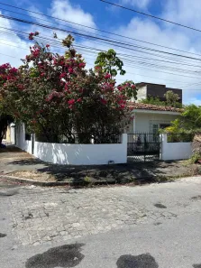 Casa com 4 Quartos para alugar, 300m² no Poço, Maceió