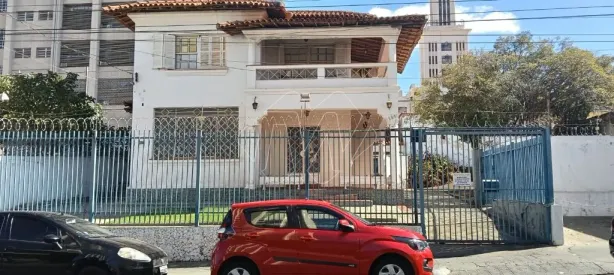 Casa com 3 Quartos à venda, 325m² no Centro, Araraquara