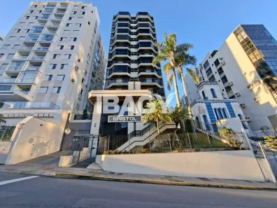 Apartamento com 2 Quartos para alugar, 69m² no Centro, Florianópolis