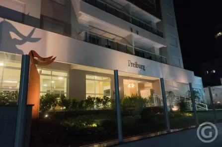 Apartamento com 2 Quartos para alugar, 78m² no Barreiros, São José