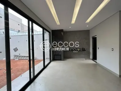 Casa com 3 Quartos à venda, 205m² no Novo Mundo, Uberlândia