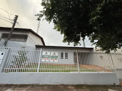 Casa com 3 Quartos para alugar, 110m² no Aeroporto, Londrina