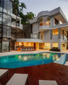 Casa de Condomínio com 4 Quartos à venda, 1200m² no Centro, Ubatuba