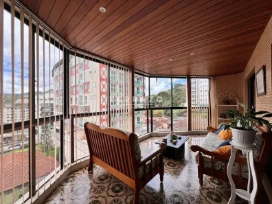 Apartamento com 4 Quartos à venda, 257m² no Agriões, Teresópolis