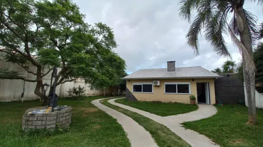 Casa com 3 Quartos à venda, 214m² no Laranjal, Pelotas