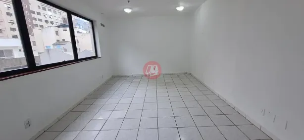 Sala Comercial para alugar, 33m² no Centro Histórico, Porto Alegre